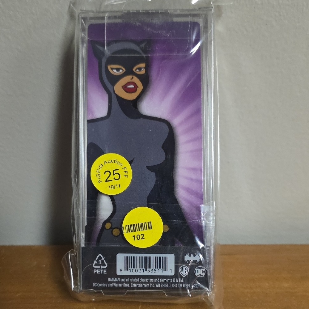 FiGPiN Catwoman Figpin (Pins On Fire Edition) - Picture 2 of 2